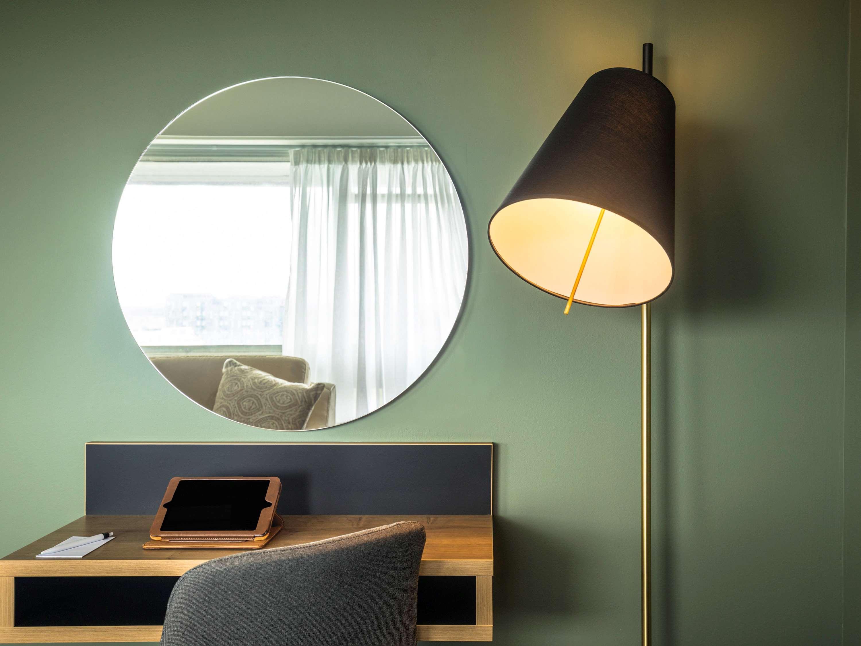 Mercure Bedford Centre Hotel Экстерьер фото