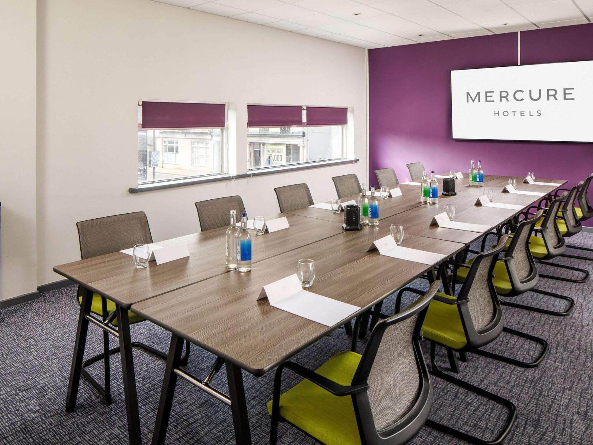 Mercure Bedford Centre Hotel Экстерьер фото
