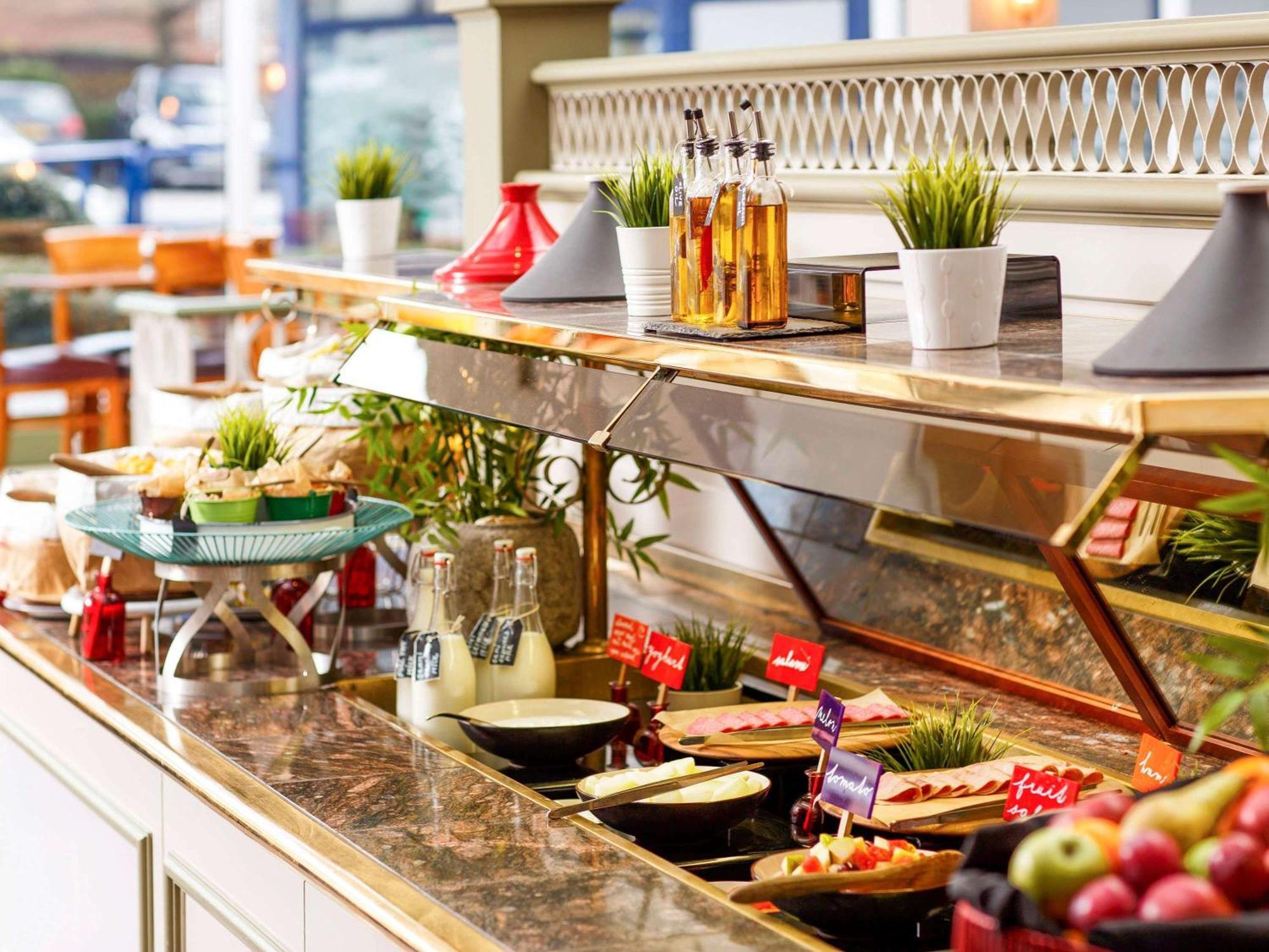 Mercure Bedford Centre Hotel Экстерьер фото