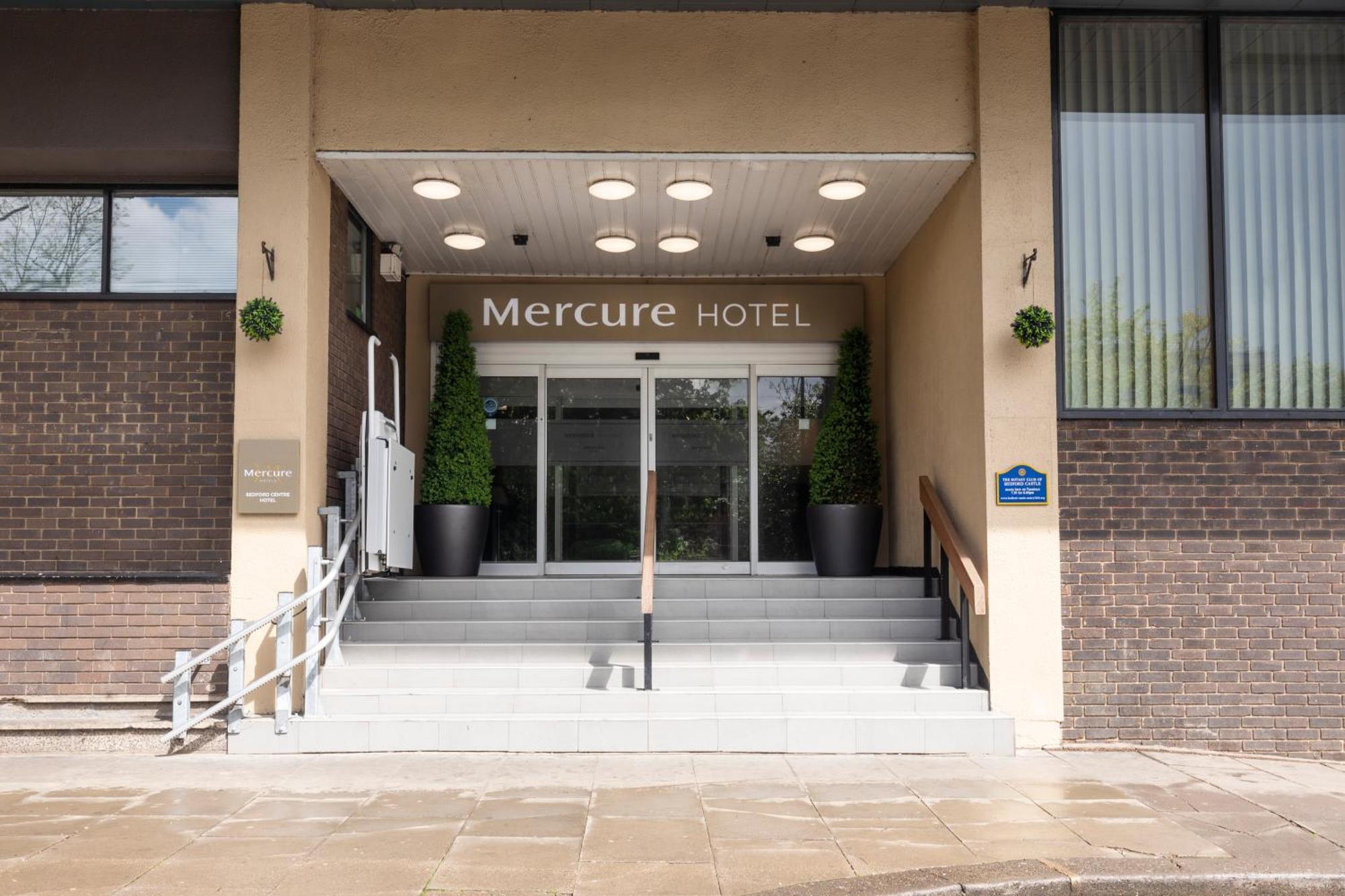 Mercure Bedford Centre Hotel Экстерьер фото