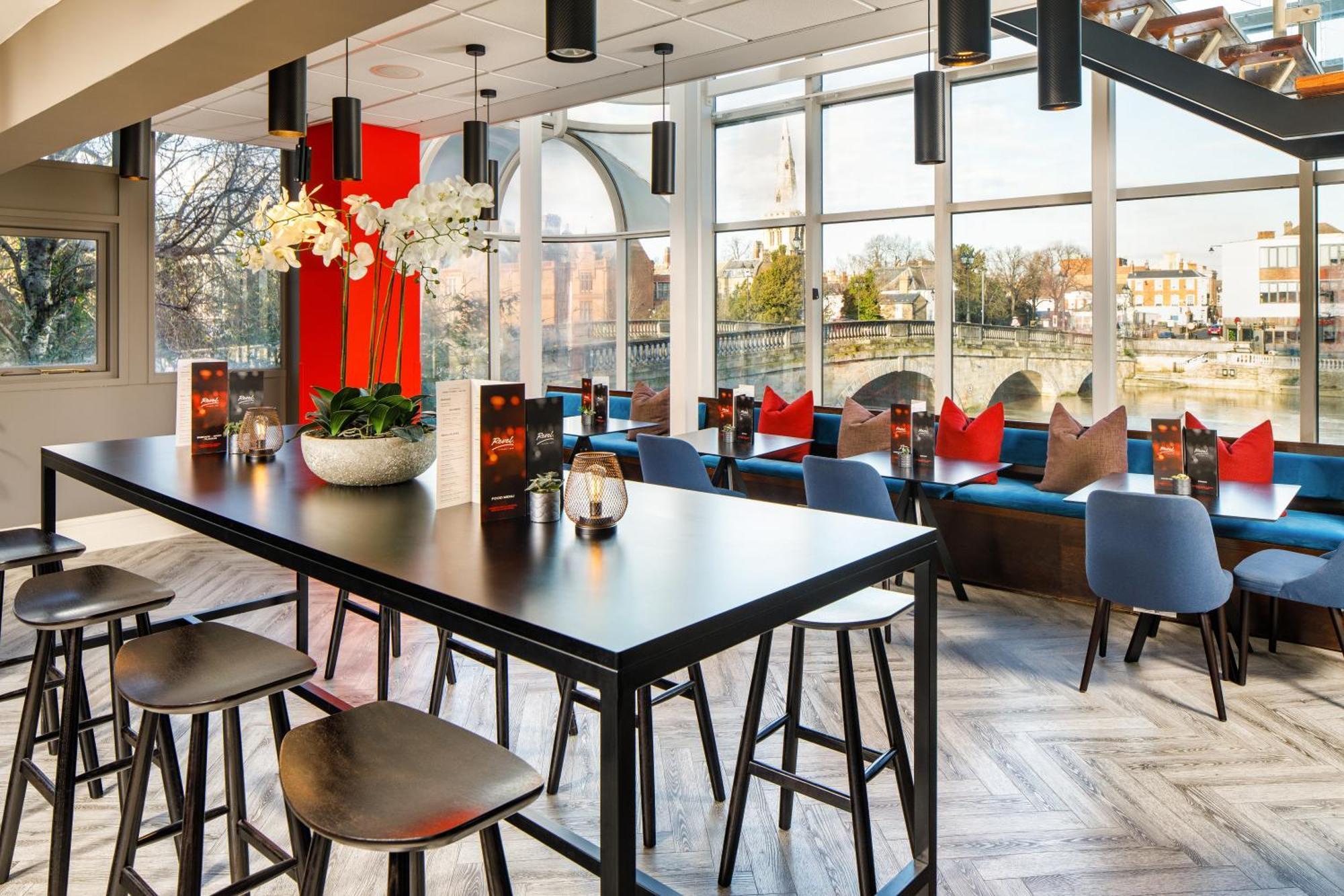 Mercure Bedford Centre Hotel Экстерьер фото